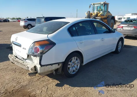 2011 Nissan Altima 2.5 S z USA, uszkodzony, nr VIN 1N4AL2AP7BN452431